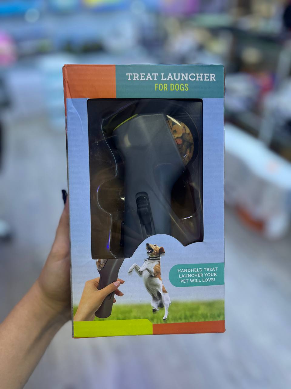 MASCOTAS TIRA CROQUETAS