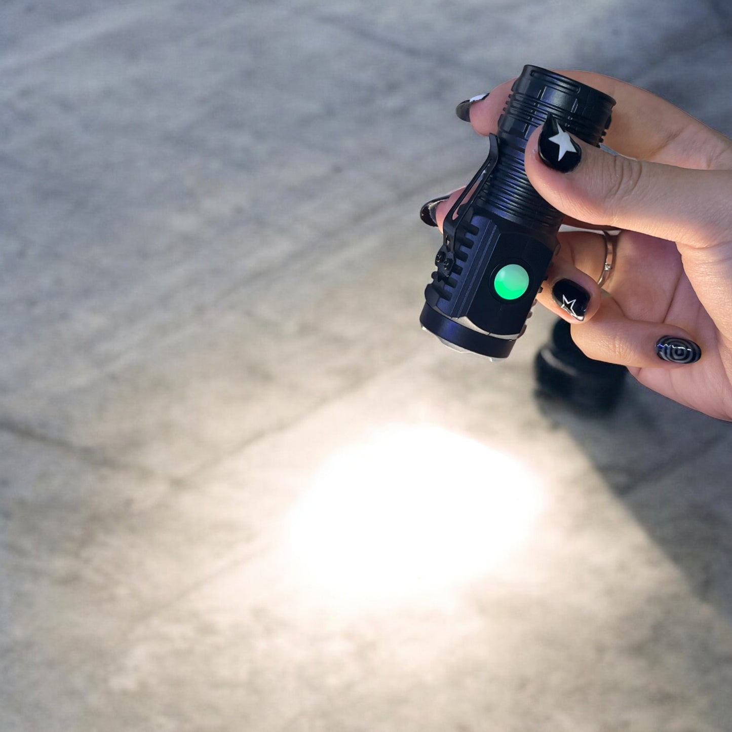 LINTERNA LED TACTICA CARGA TIPO C