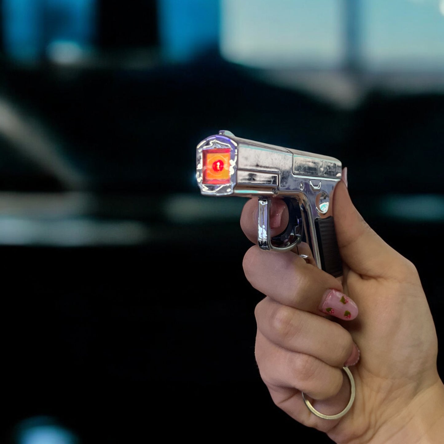 LLAVERO PISTOLA CON LUZ LASER