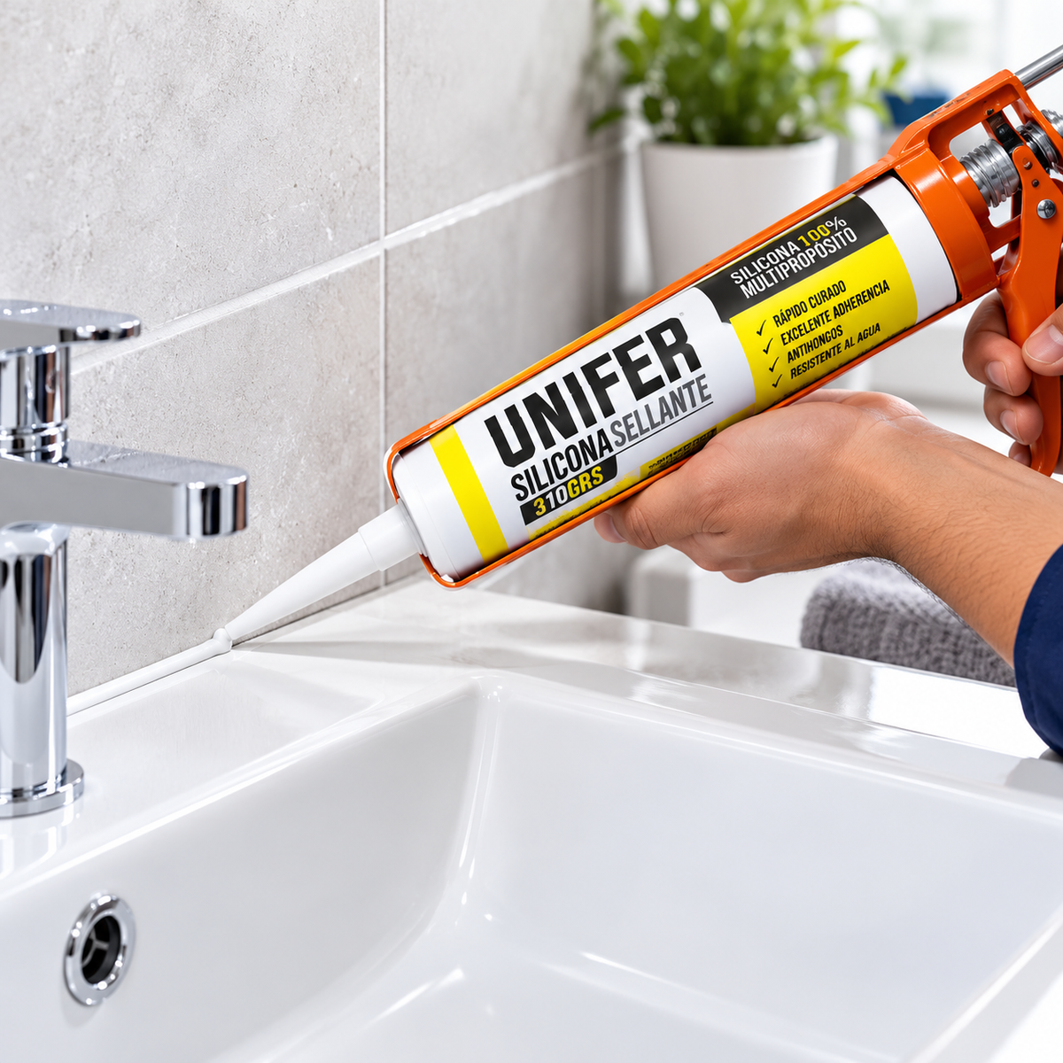Silicona sellante transparente UNIFER 310 g aplicada en lavamanos