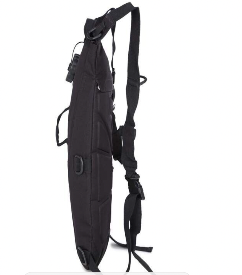 Mochila de hidratación negra, vista lateral