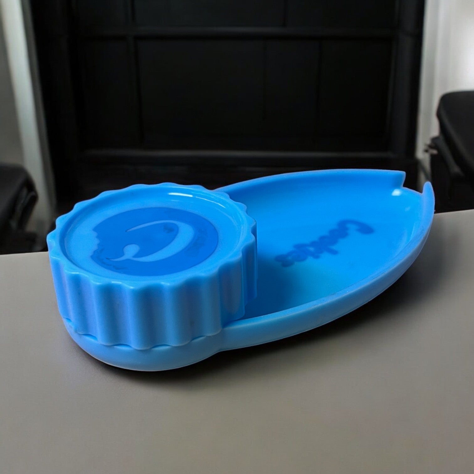 RASCADOR PLASTICO BANDERAS