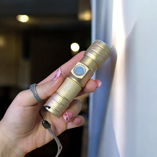 LINTERNA USB DORADA