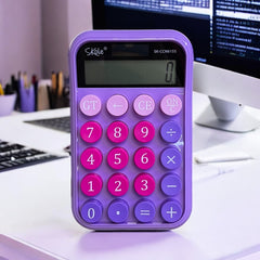 Calculadora Skole con teclado y pantalla, vista inclinada