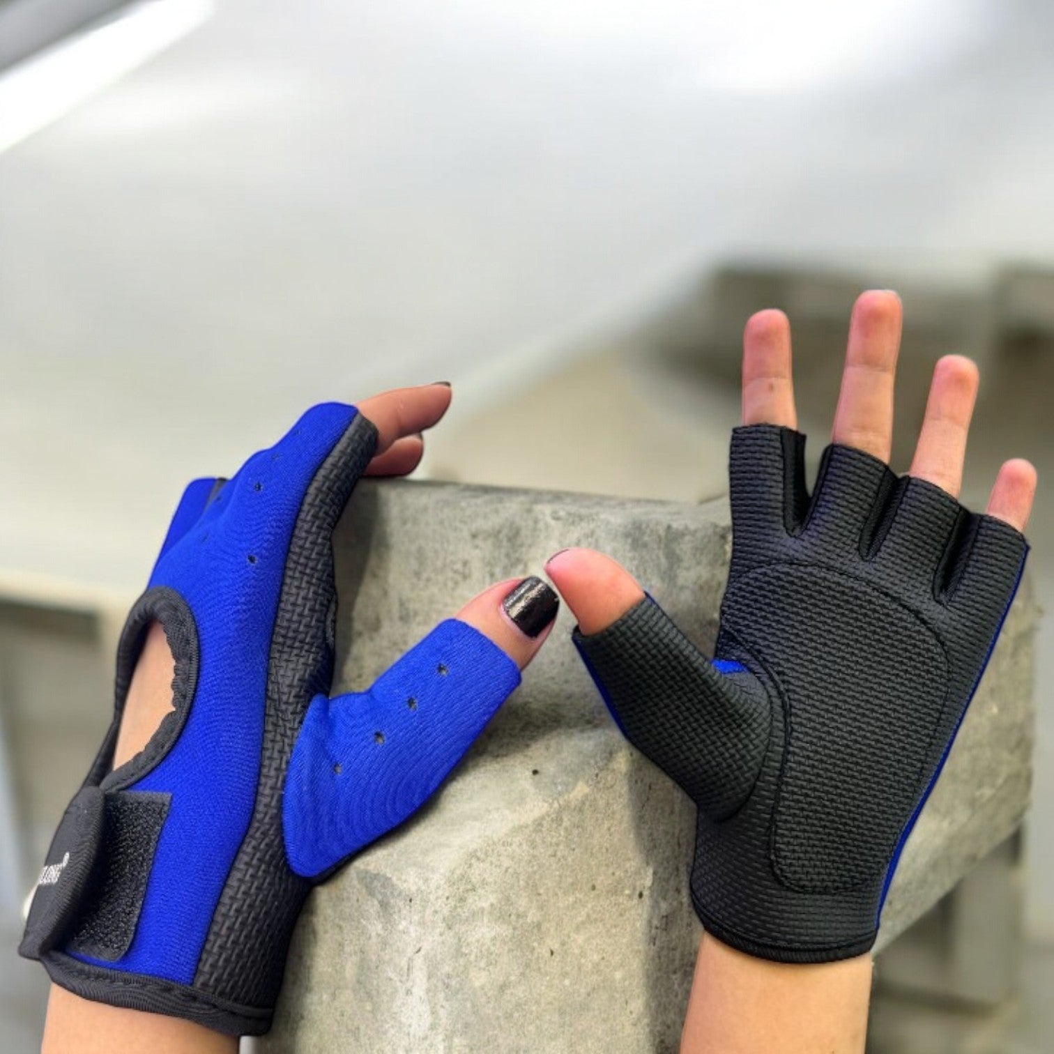SOPORTE GUANTES EJERCICIO