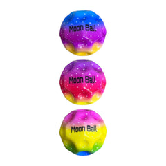 Tres bolas Moon Ball en morado, rosa y amarillo vistas por separado