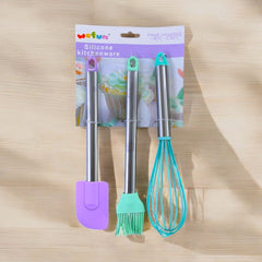 Set de utensilios de repostería en empaque, batidor y espátulas