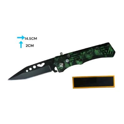 Navaja plegable con mango camuflado verde y hoja negra; la imagen indica 14,5 cm de largo.