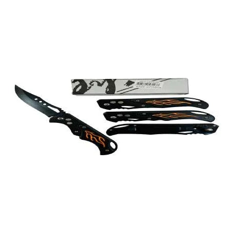 Navaja negra AK1510 con detalles naranja y patrón camuflado, mostrada abierta y plegada junto a su caja.