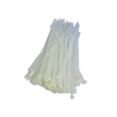 Amarras blancas de nylon BK-1676 de 4,8 × 200 mm, sueltas y alineadas en conjunto.