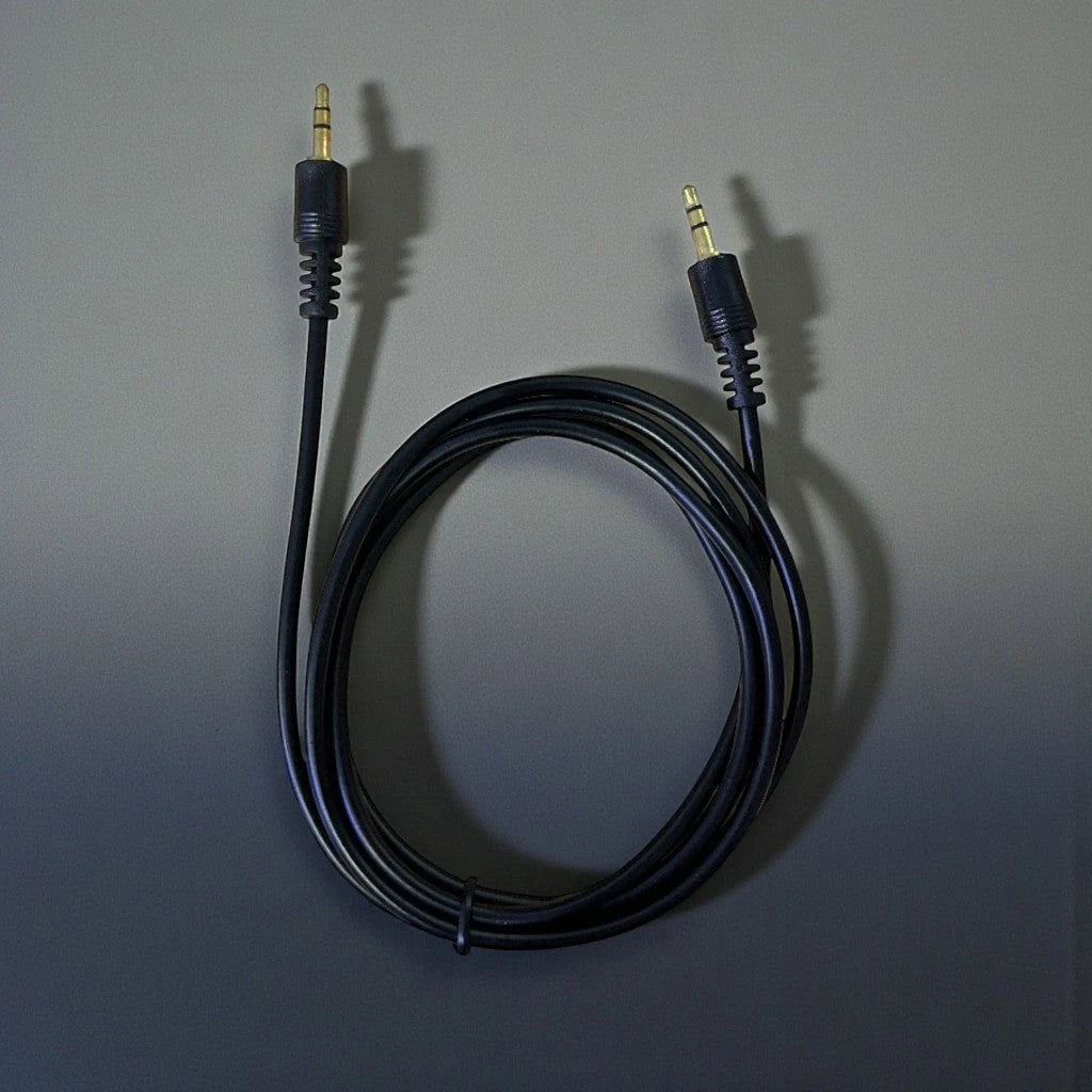 Cable de audio estéreo H740-1.5D negro con dos conectores plug macho; el SKU corresponde a 1,5 m.
