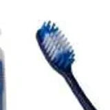 Detalle de las cerdas azules del cepillo dental Dorco adulto X017.