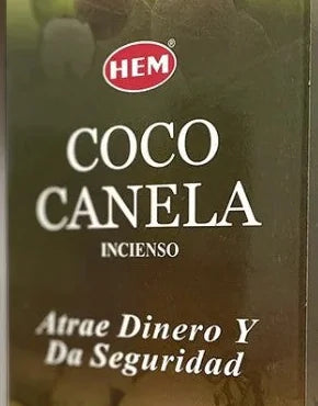 Primer plano del logotipo HEM y el nombre Coco Canela impreso en la caja.