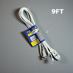 Extensión eléctrica blanca TELSA de 9 ft enrollada con empaque rotulado 9FT.