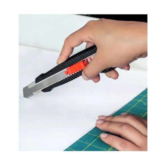 BISTURI ENCAUCHETADO (18MM)