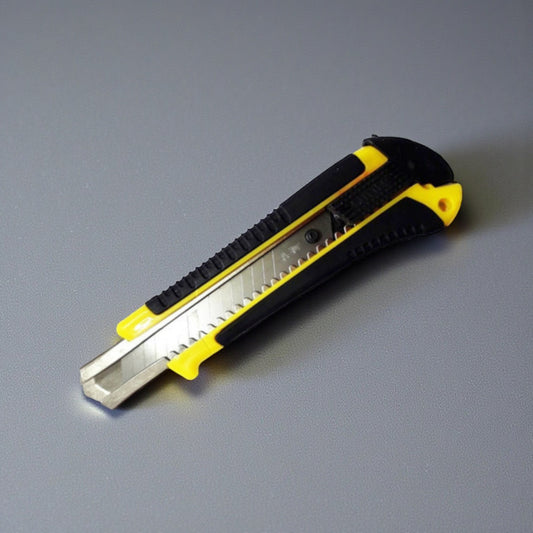 BISTURI ENCAUCHETADO 18MM