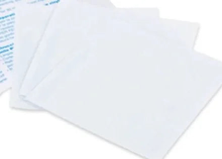 Detalle de las láminas blancas de parches autoadhesivos Intex para reparar inflables