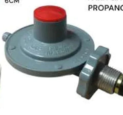 Vista frontal del regulador gris MS-20 para gas propano, con botón rojo